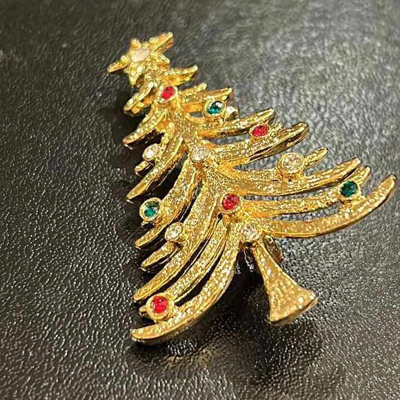 Vintage Christmas Tree Brooch by Avante - Picture 5 of 13